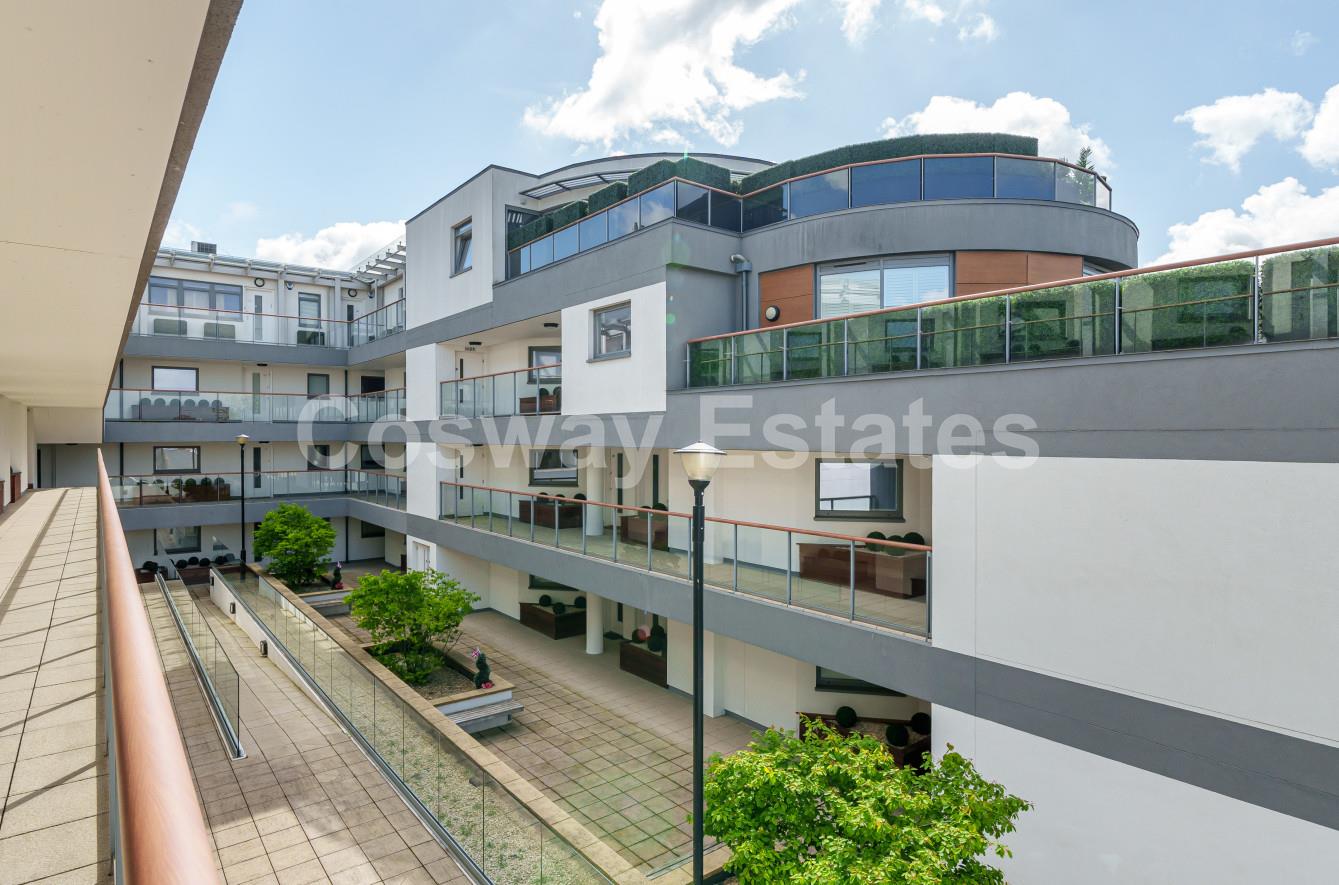 Flower Lane, Mill Hill